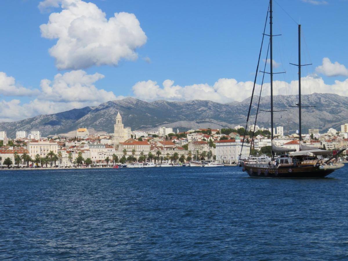 Hostel Split Bagian luar foto