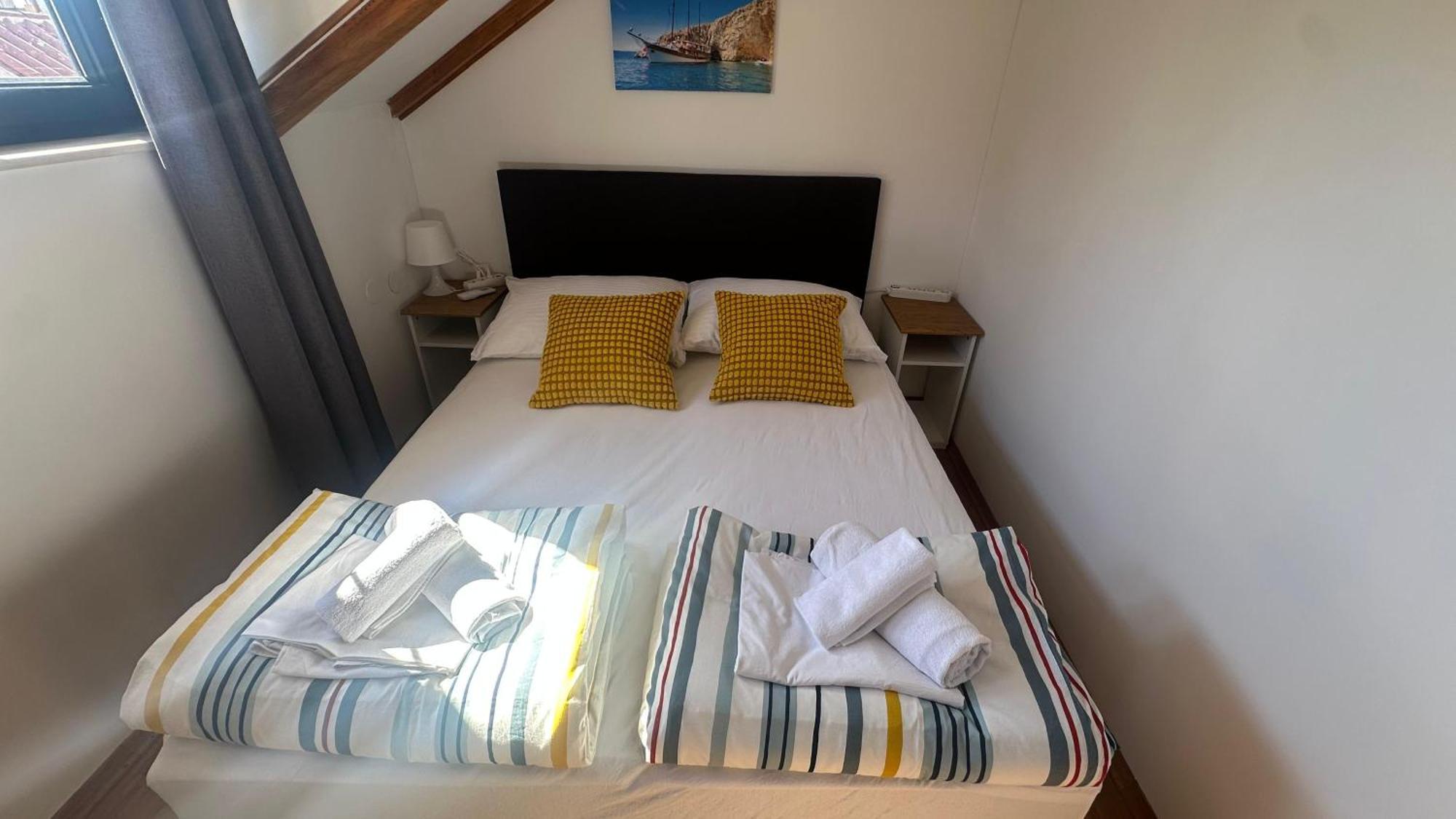 Hostel Split Bagian luar foto