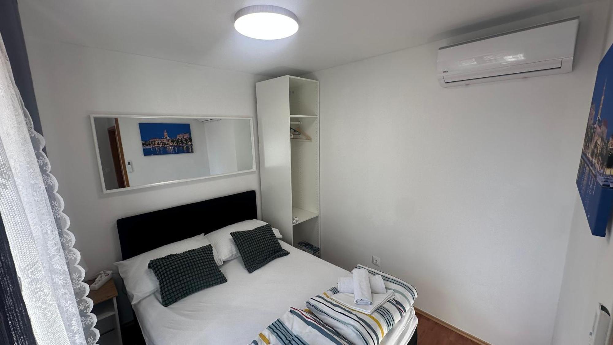 Hostel Split Bagian luar foto