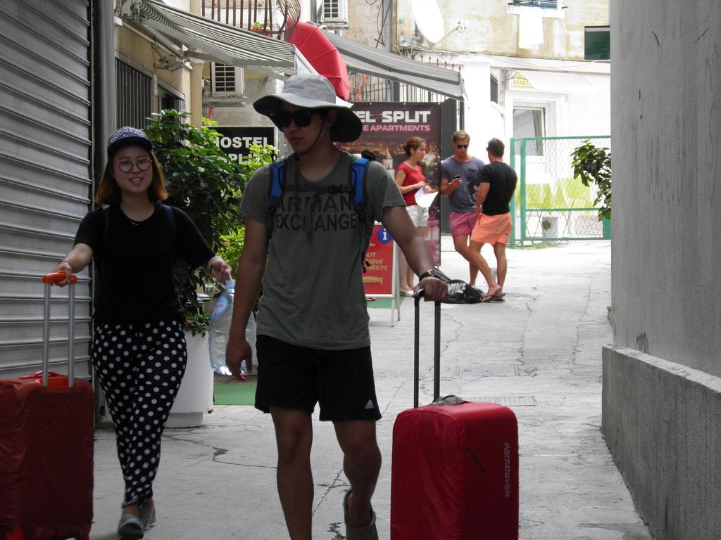 Hostel Split Bagian luar foto